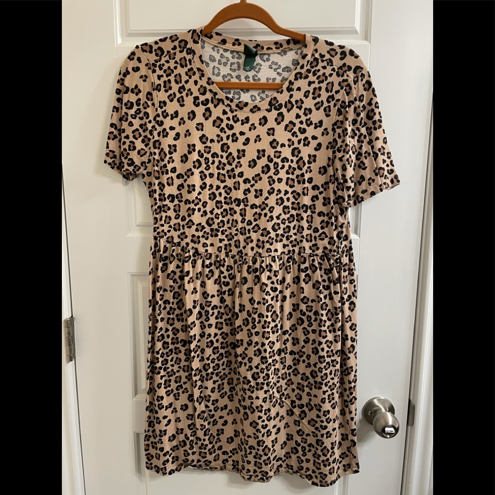 Super cute Wild Fable cheetah t-shirt dress